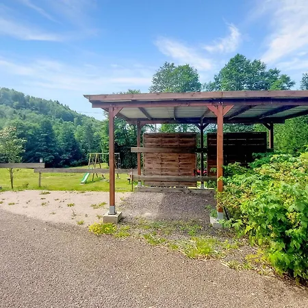 度假居 2 Bedroom Beautiful In 勒梅尼勒