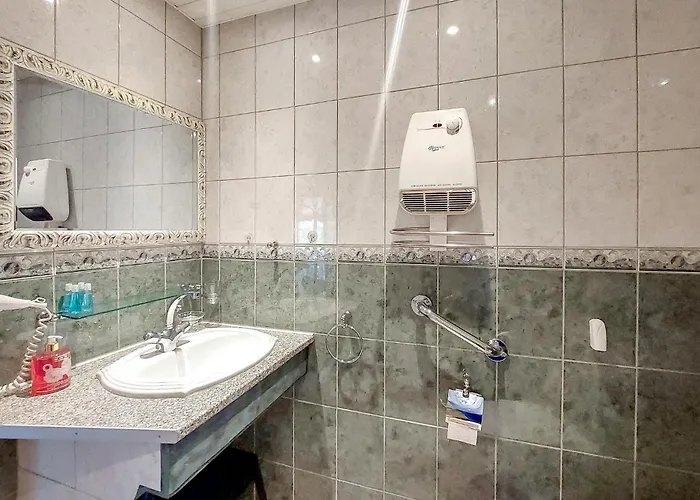 2 Bedroom Beautiful In *