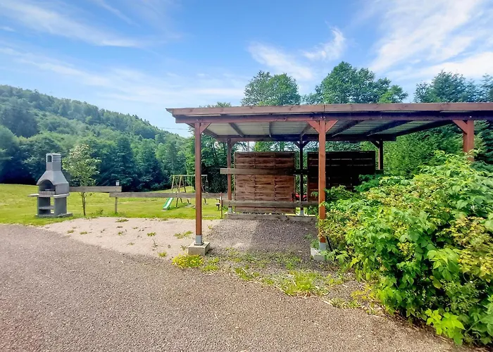 Prázdninový dům 2 Bedroom Beautiful In Le Ménil